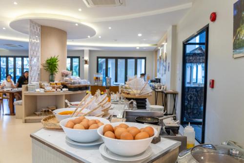 Food and beverages, Sea Seeker Krabi Resort in Krabi