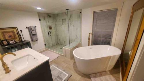 Lake Hartwell Frank Howard Home