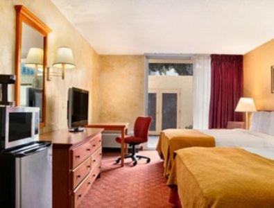 Ramada by Wyndham Austin South, Austin (photo 8)
