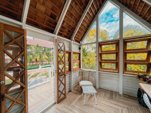 Restaurant, Perennial Resort in Phuket Airport