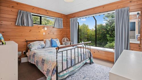 Roseville - Snells Beach Holiday Home