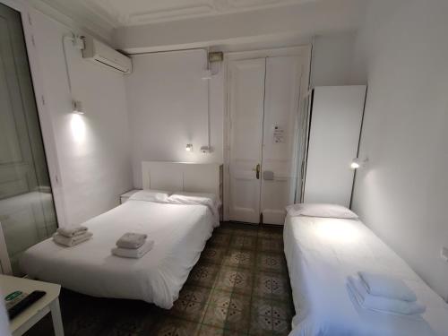 Hostal del Palau - image 2