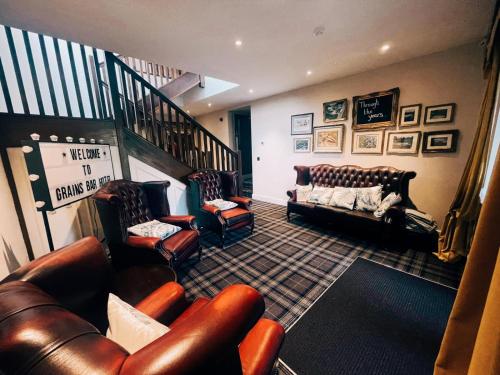 Bar/ Salón, Grains Bar Hotel in Oldham