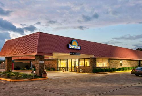 Days Inn by Wyndham Batesville