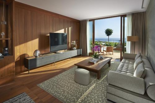 Sea View Suite