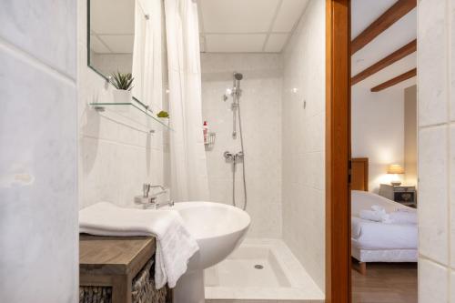 One-Bedroom Apartment room in Travel Homes - Tanneur 3 just next to Little Venice
