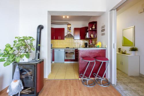 PCELICA MAJA in Sopaljska