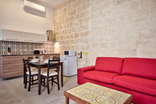 Old Lodge Apartment 3 by Vallettastay, La Valletta (foto 8)