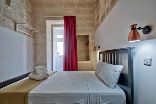 Old Lodge Apartment 4 by Vallettastay, Валетта (фото 9)