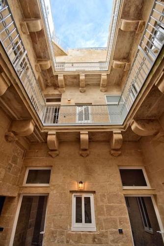 Old Lodge Studio 5 by Vallettastay, Valletta (photo 5)