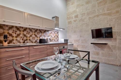 Old Lodge Studio 5 by Vallettastay, Valletta (photo 6)