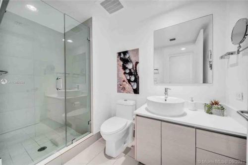Studio apartment with an incredible view - 908B in Hallandale Beach, USA