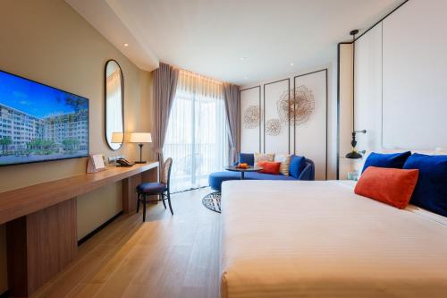 room detail thumbnail 1