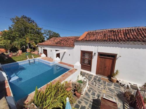 Remarkable 4-Bed Villa