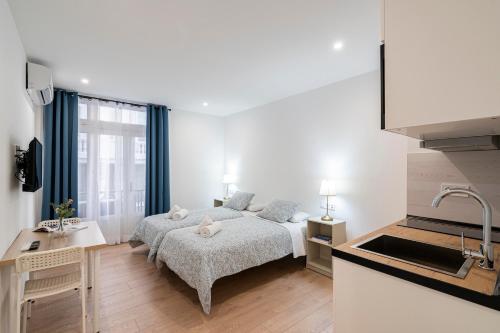 Room Plaza España 2