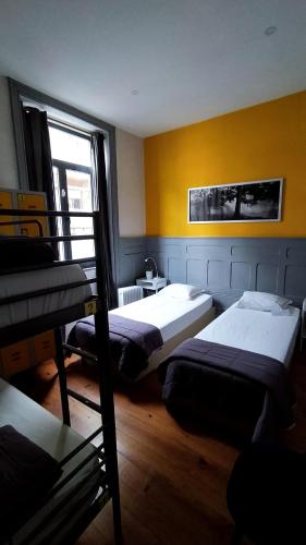 By Doors Hostel – Porto, KY