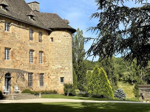 Castle in the beautiful French countryside with all modern comfort