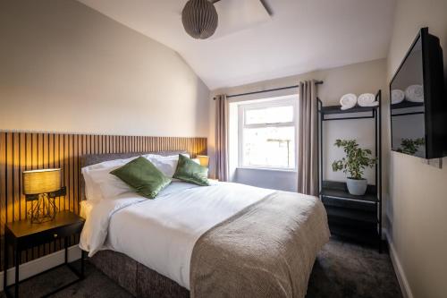 Picture of Dalton Sq Apartment 2