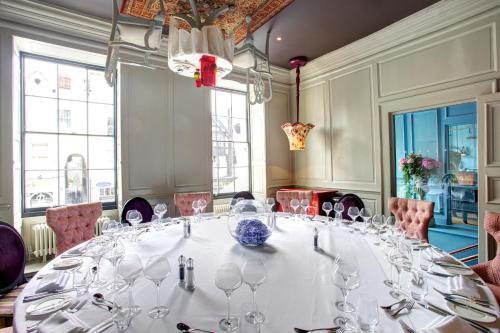 Oddfellows Chester - image 11