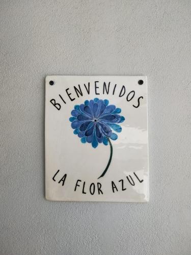 LA FLOR AZUL