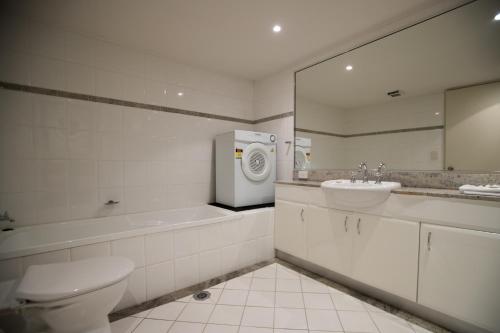 Bentleigh North Sydney Self Catering - image 5