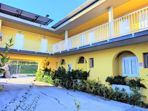 Welcoming apartment in Cupra Marittima with shared pool