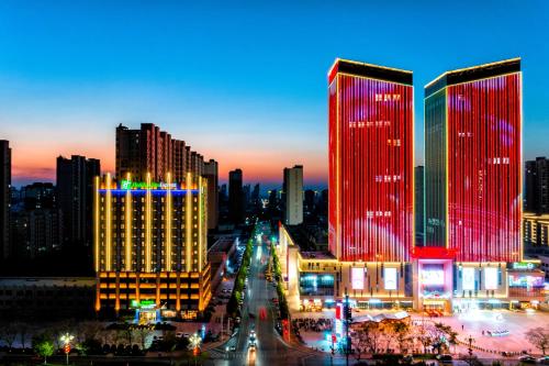 409309944 Holiday Inn Express Xinji City Center by IHG