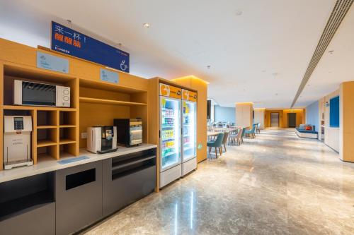 409310156 Holiday Inn Express Xinji City Center by IHG