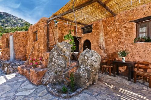 Aspros Potamos - image 3