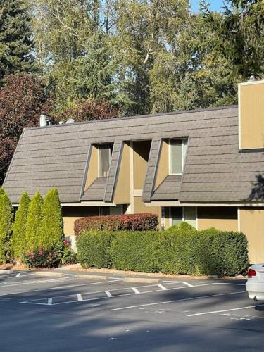 A Jewel At Juanita Beach Near Lake Washington! - Apartment - Kirkland