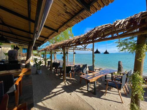Restaurang, Absolute Beachfront Resort in Ko Phangan