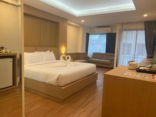 เดอะสแควร์โฮเทลนครพนม Room Type - Deluxe King Room - Non Smoking