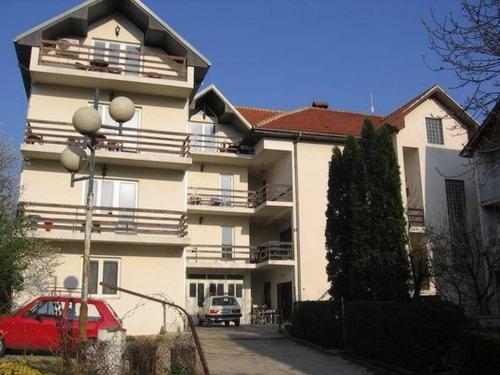 Είσοδος, Apartments Bozinovic in Σοκο Μπανζα