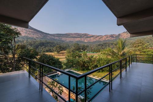 SaffronStays Mountain Aer, Karjat