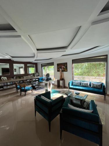 大堂, YUHI MANSIONS A Boutique Hotel in 古爾岡