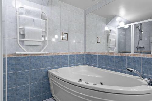 Best Western Strand Hotel - image 3