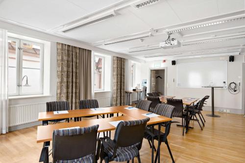 Best Western Strand Hotel - image 11
