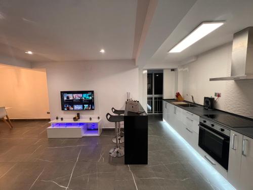 Apartamento espacioso de diseño a 3 min RENFE con Parking Privado, Córdoba (fotografie 3)