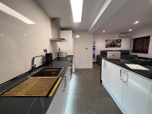 Apartamento espacioso de diseño a 3 min RENFE con Parking Privado, Córdoba (fotografie 10)