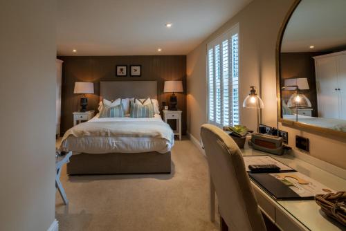 Superior King Room