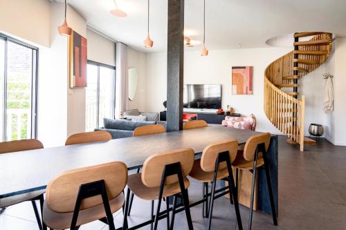 Apartment with Terrace image 10