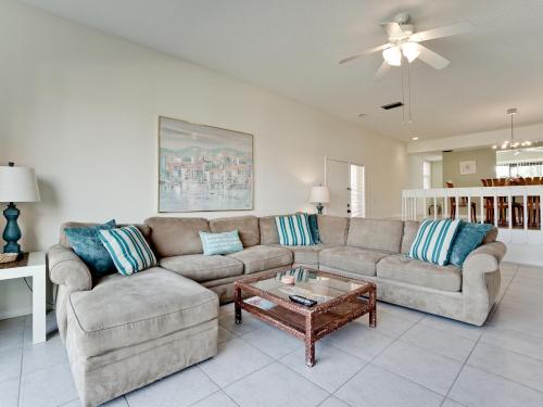 Our House at the Beach 222, Sleeps 4, 2 Bedroom, Tennis, Heated Pool in Siesta Key, USA