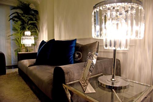 Versace Tower Luxury Suites - Downtown