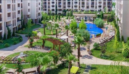 Beautiful Deluxe 2-Bed Apartment in Sunny beach