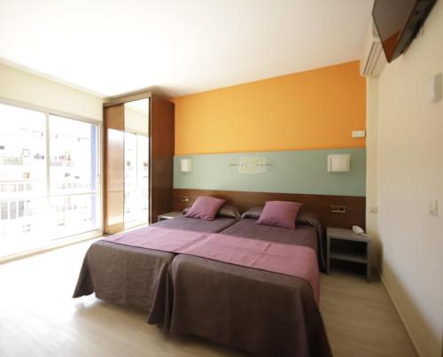 Hotel Papi - image 9