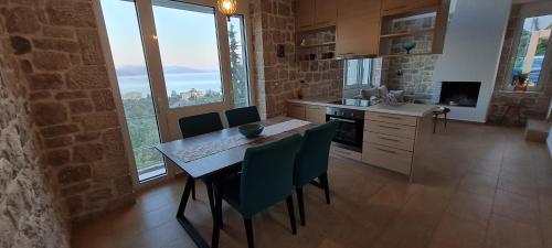 Πέτρα, Ελιά και Λεβάντα, Tolo (photo 3)
