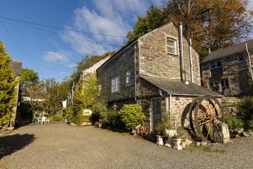 B&B Truro - Mill Retreat at Bissick Old Mill - Bed and Breakfast Truro