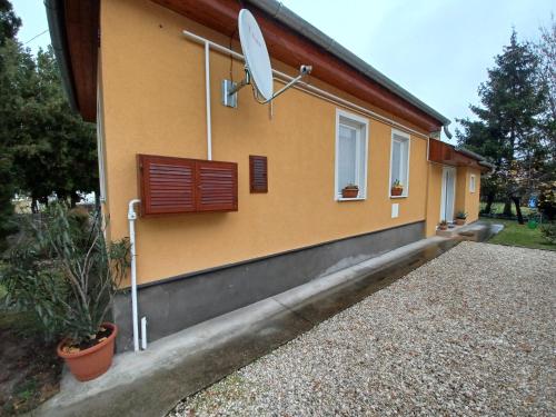 Eötvös nyaraló - image 5