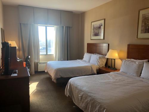 Holiday Inn Express Hotel & Suites Howell an IHG Hotel - image 9