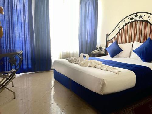 페를라 오텔 (Perla Hotel) in 빌 누벨